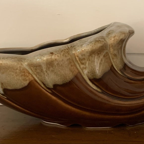 Vintage Brown & Tan Drip Glaze 260 USA Ceramic Cornucopia - Picture 4 of 16